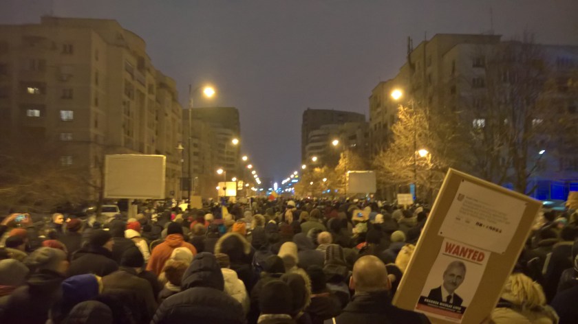 Cam aglomerat la mega... Oare mai au cuțite?