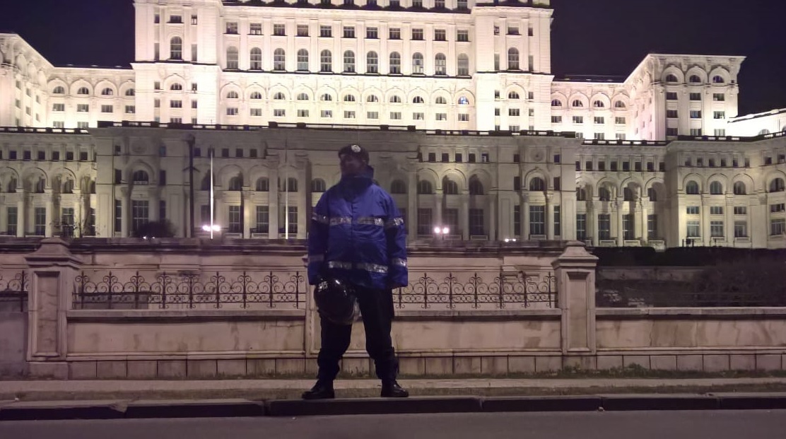 M-a trimis mama la&nbsp;plimbare